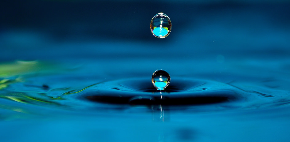 drops of splash water 